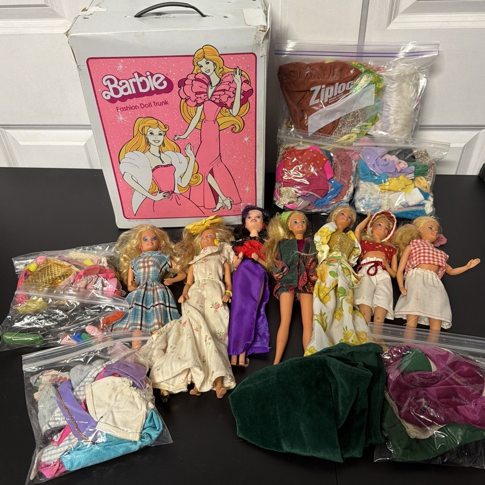 Vintage 1982 Barbie Doll Trunk With Barbies And Tons Of Clothes AS-IS